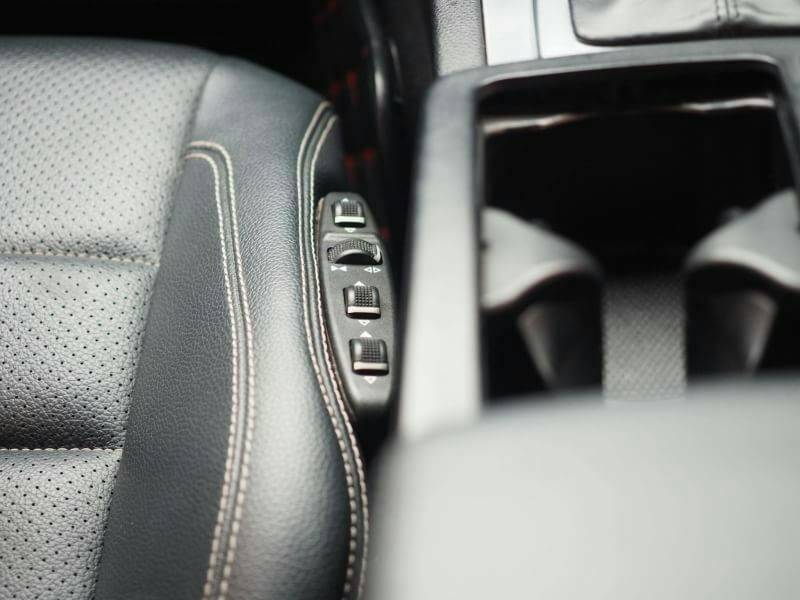 Mercedes Benz E200 Sport Coupe ปี 2011