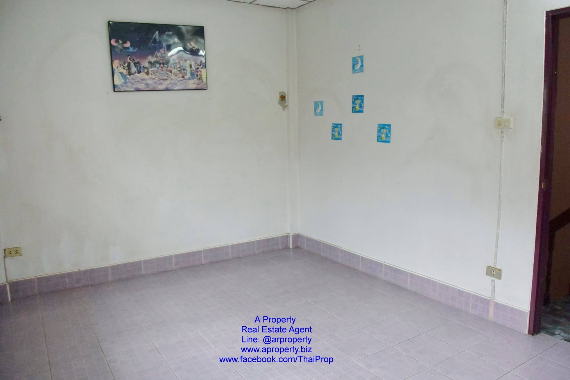 ให้เช่า ทาว์นเฮาส์ ถ. รัตนา ติดรถไฟฟ้า ไทรม้า