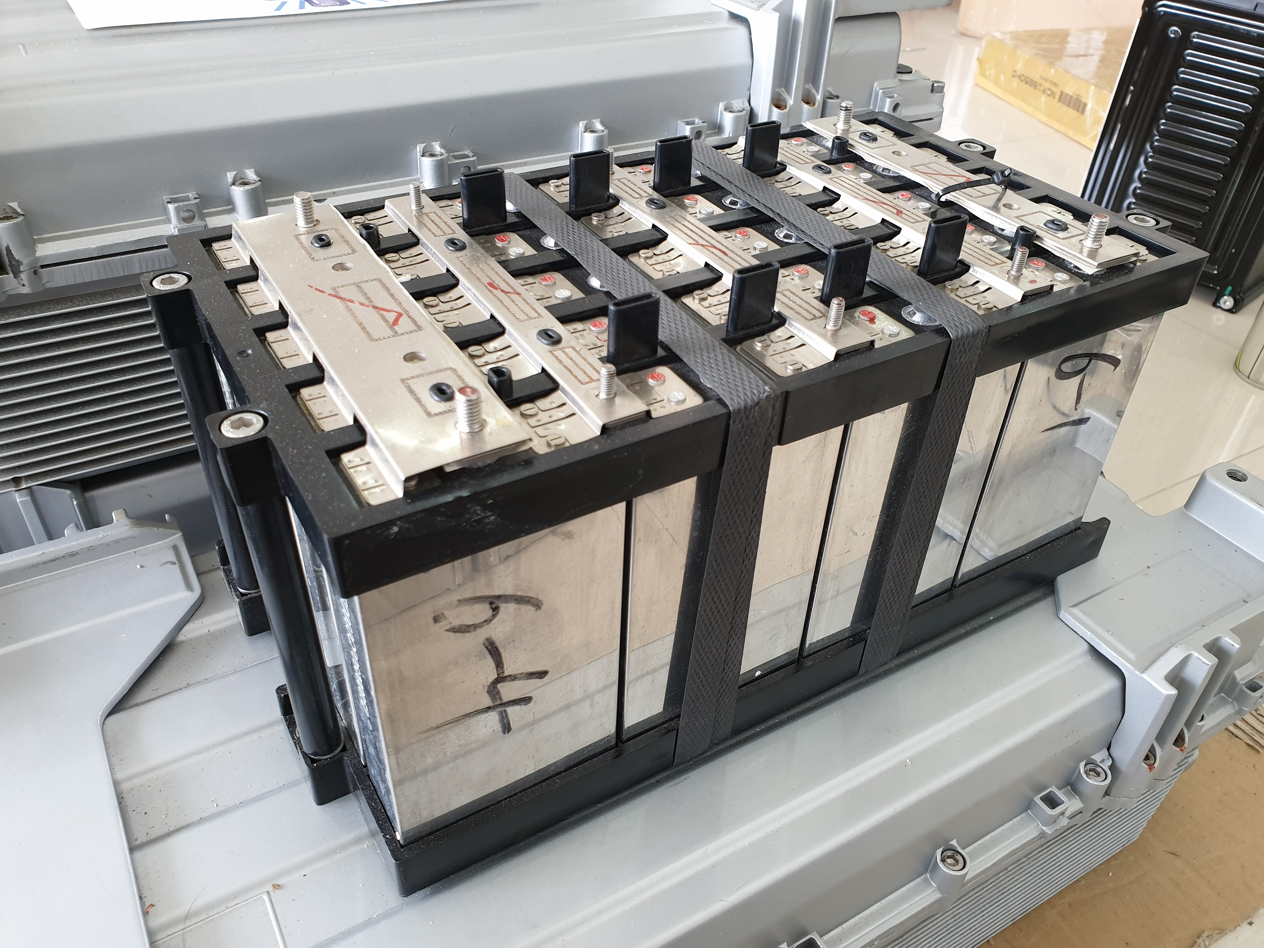 แบตเตอรี่ลิเทียมฟอสเฟส lifepo4 12v 100ah module