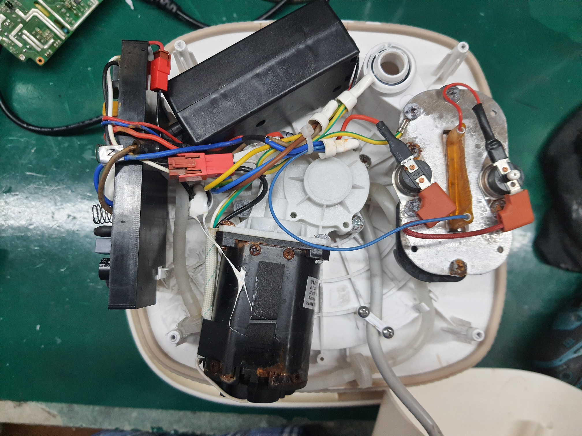 ซ่อมเครื่องซักผ้ามินิพับได้ ยี่ห้อ DAEWOO รุ่น FM01 อาการเครื่องไม่ทำงาน
