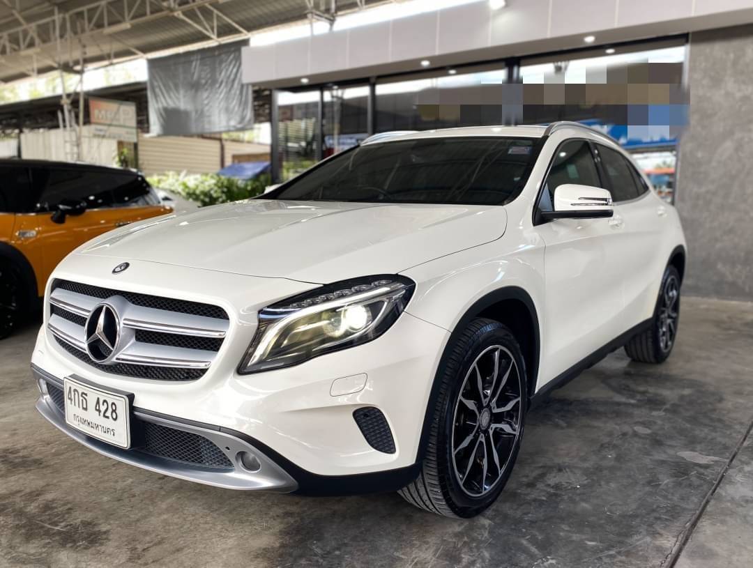 Mercedes-Benz GLA 200 Urban ปี 2015
