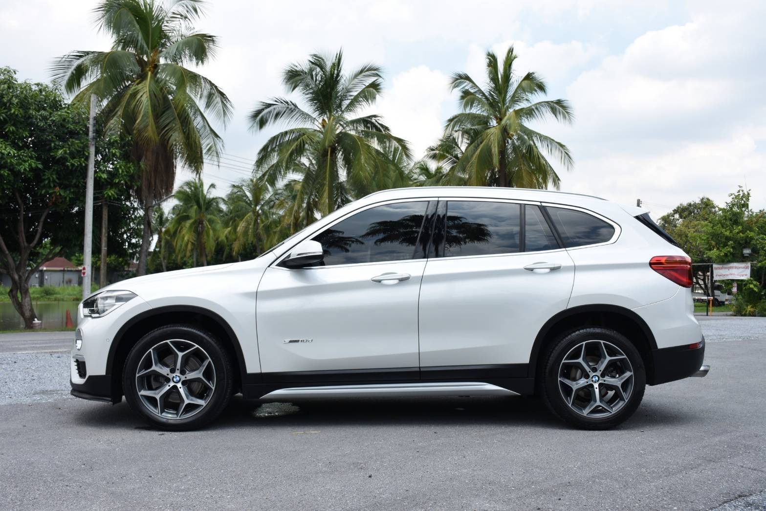 Bmw X1 sDrive18d xLine ปี 2016