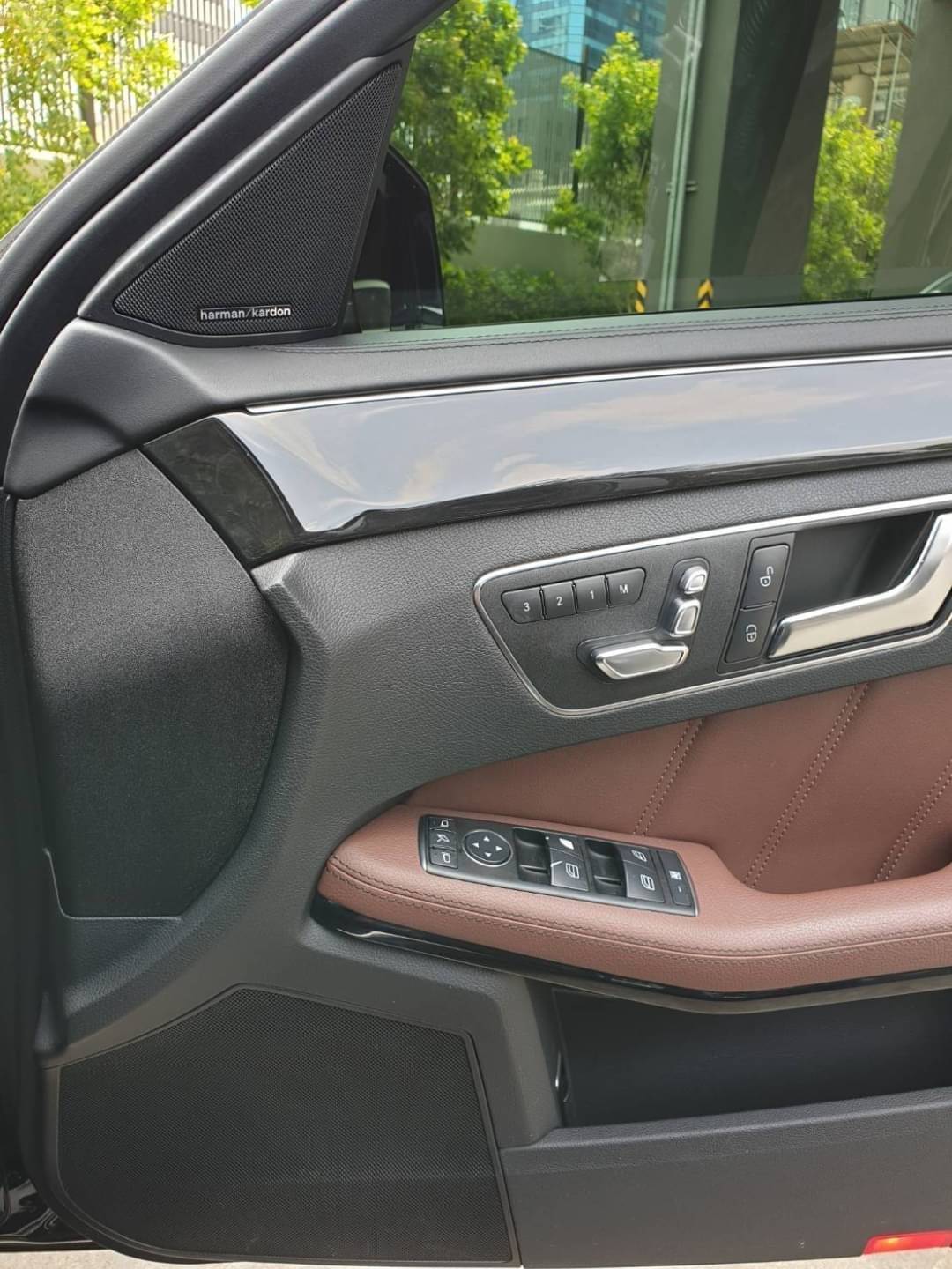 Mercedes E300 blutec Amg ปี 2013