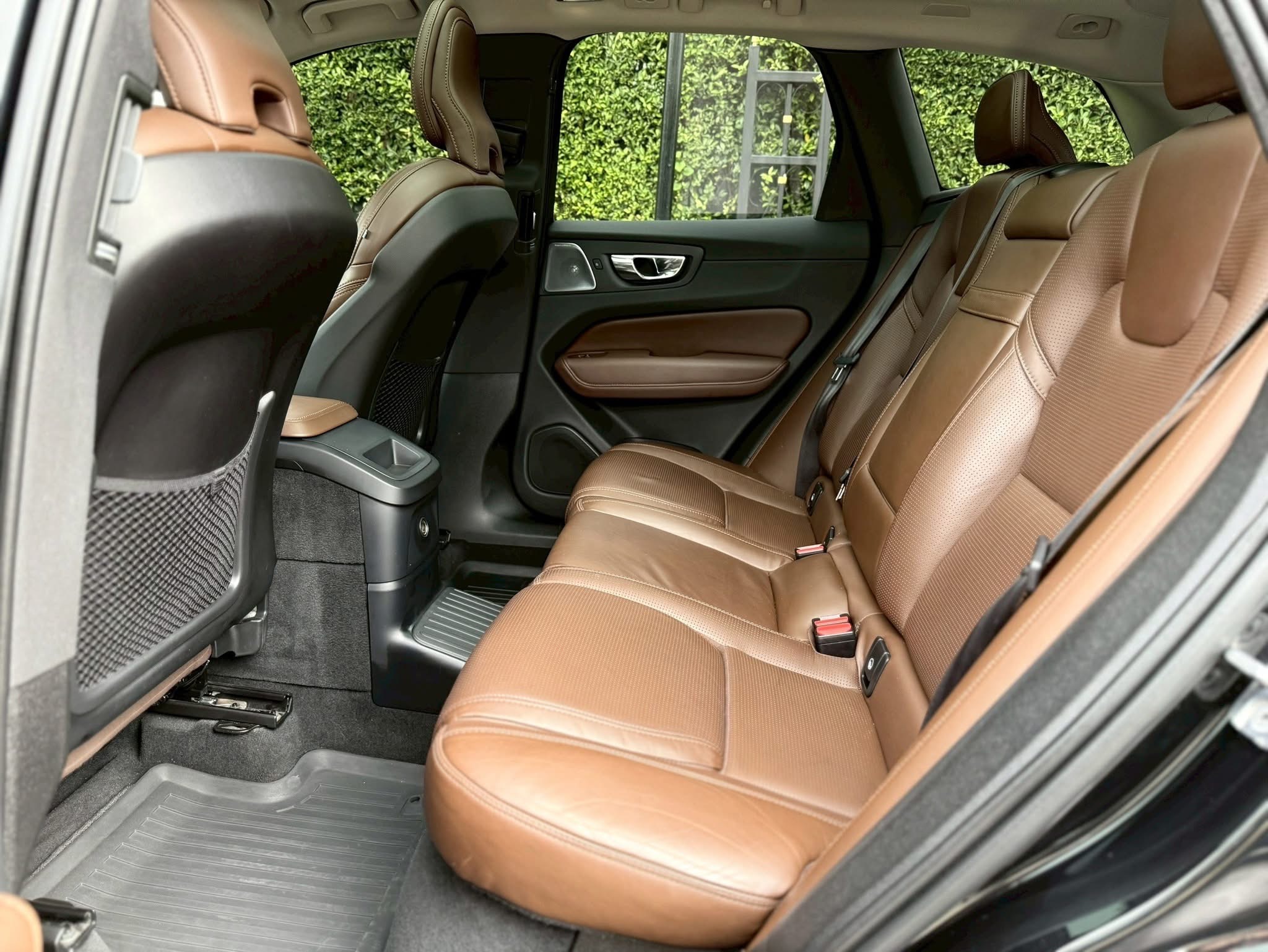 VOLVO XC60 T8 Inscription ปี 2019