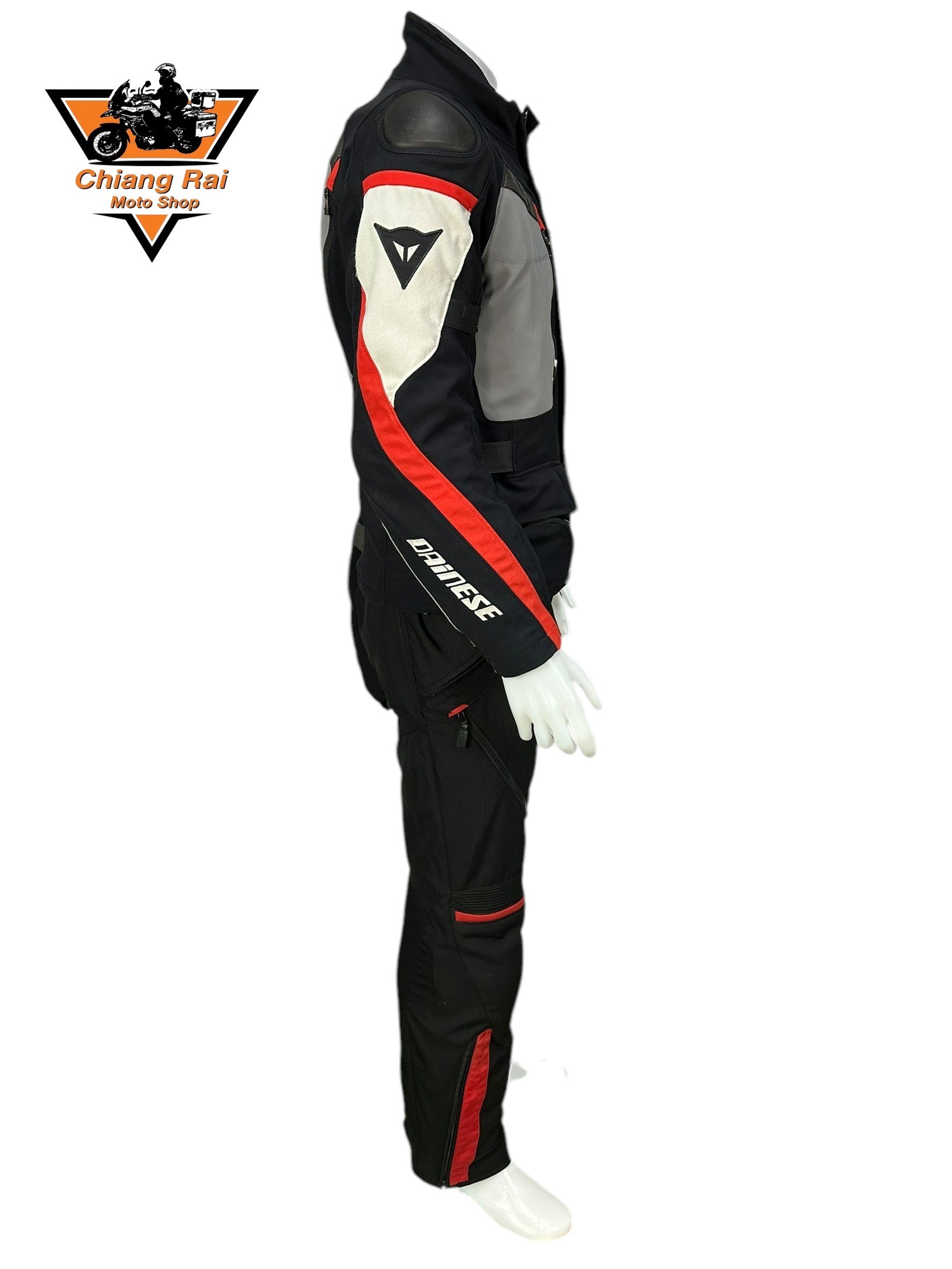 ชุดสำหรับขี่มอเตอร์ไซด์ (มือสอง) SET 027 ชุดทัวริ่ง เสื้อการ์ด + กางเกง ยี่ห้อ***dainese***