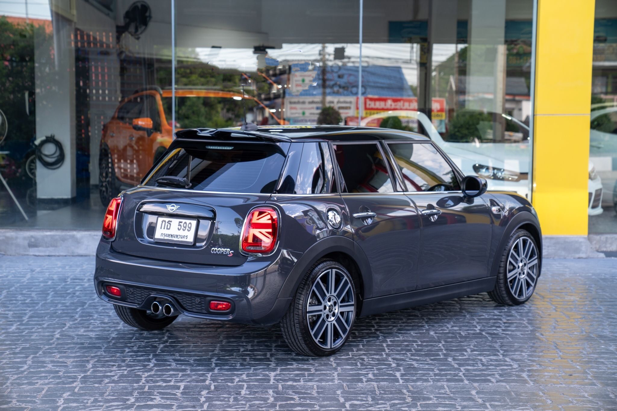 Mini Cooper S F55 5 Door ปี 2022