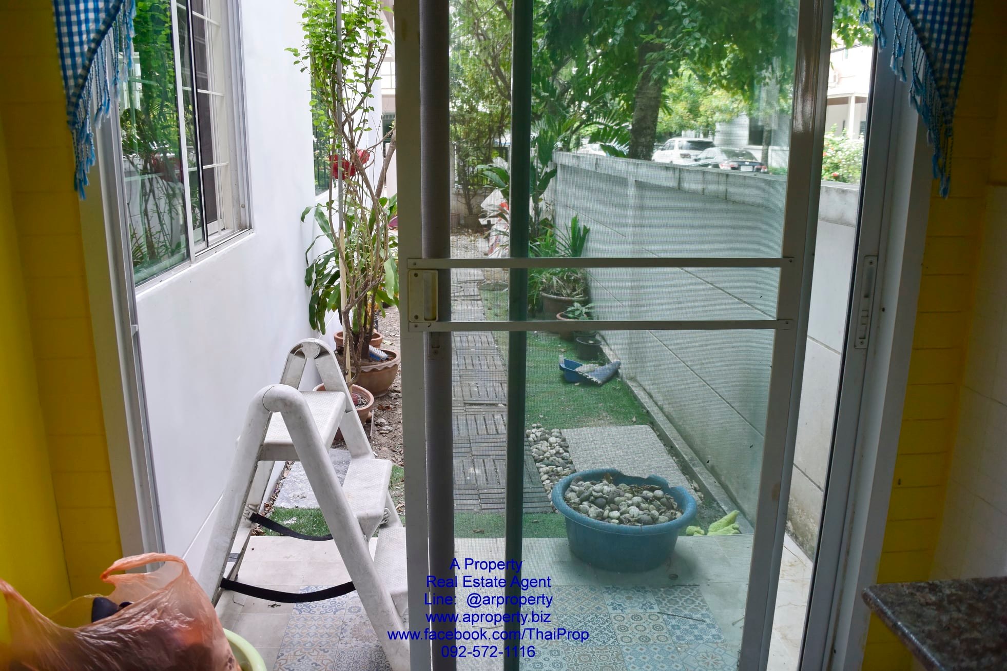 ให้เช่าทาวน์เฮ้าส์ 3 ชั้น หลังมุม งามวงศ์วาน 25