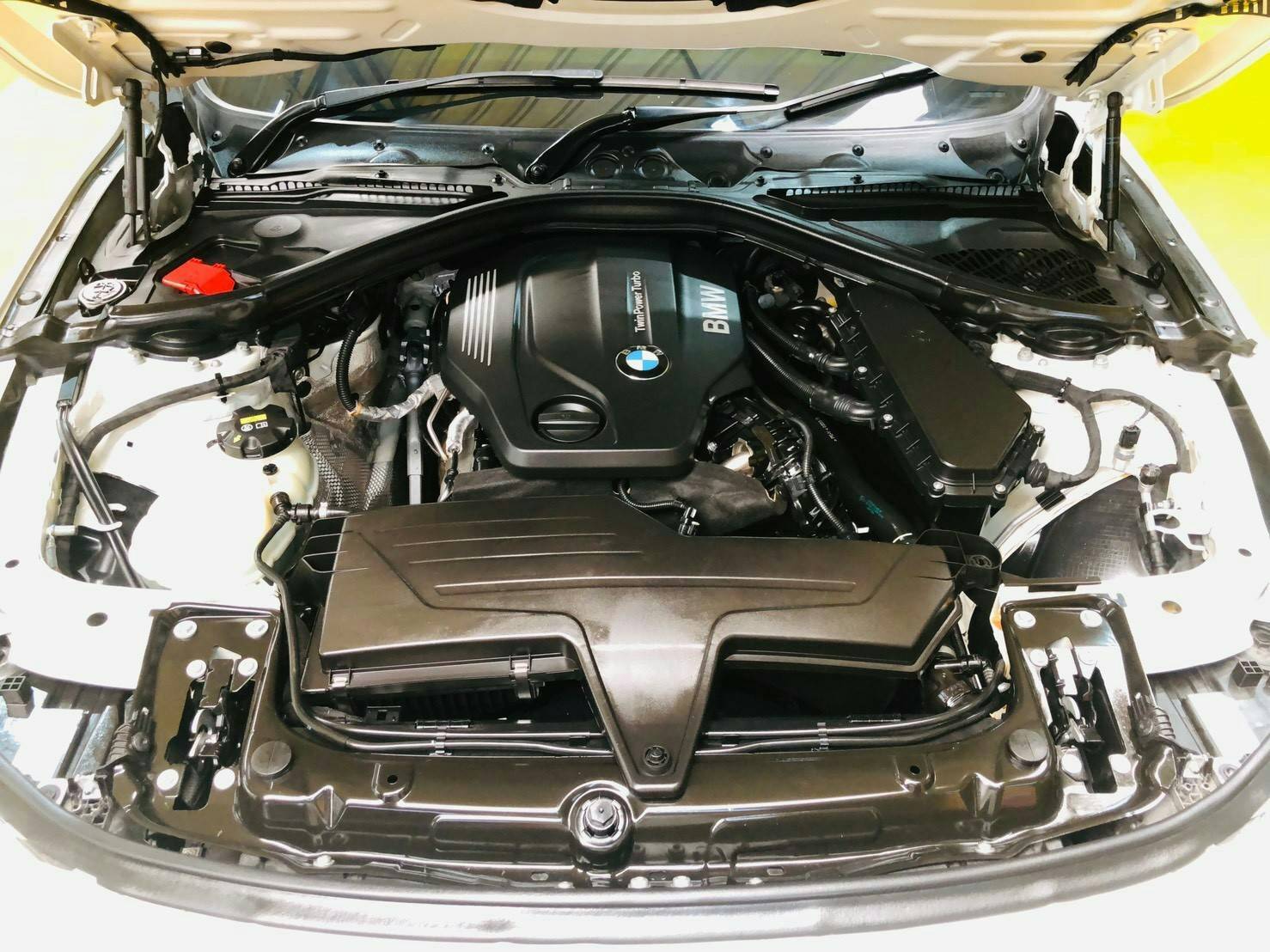 BMW 320d SPORT LCI ปี2016