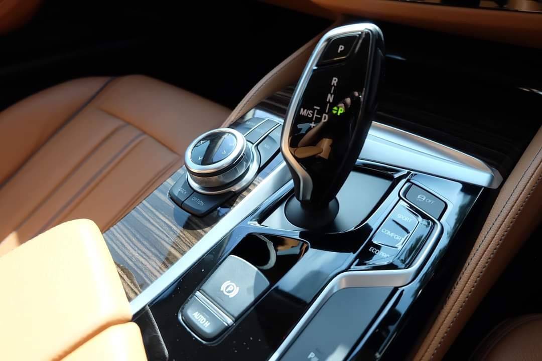 Bmw Series 5 G30 520D ปี 2017