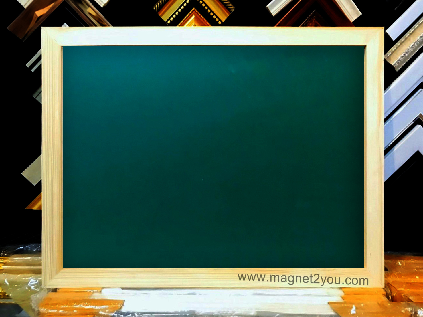 กระดานเขียวแม่เหล็ก 60x80 ติดผนังเลือกสีกรอบได้