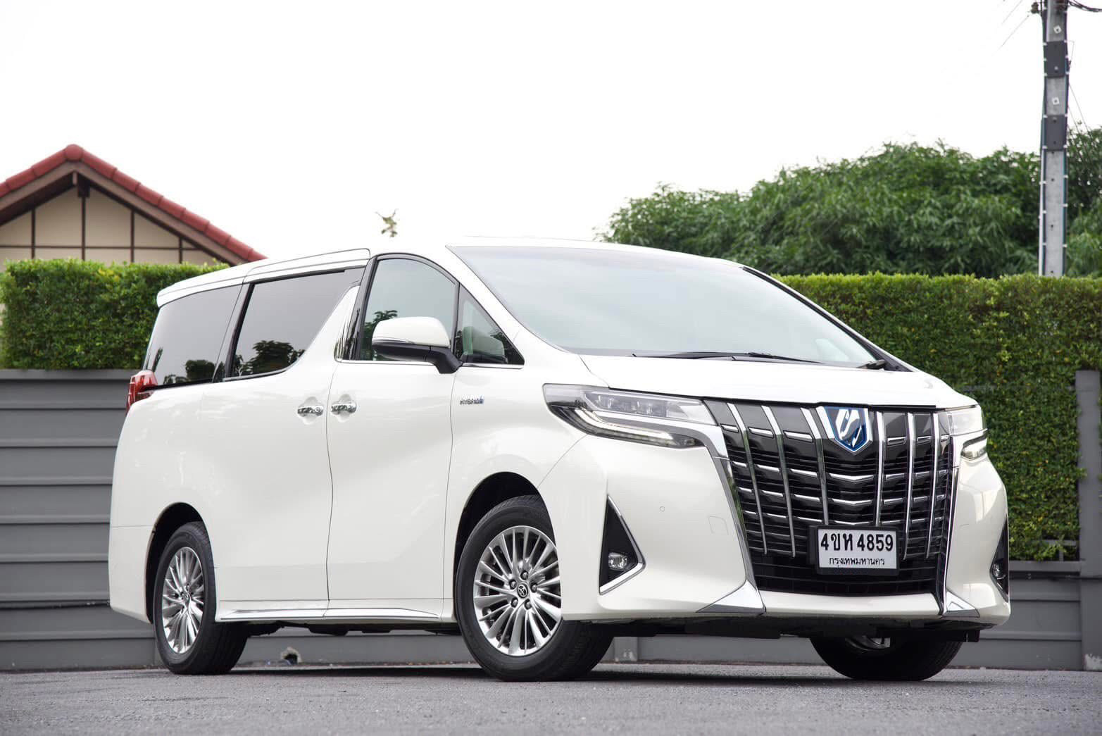 Toyota Alphard E-Foure Hybrid ปี 2018