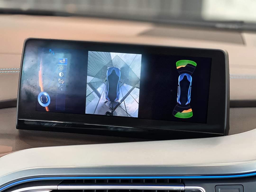 BMW i8 eDrive ปี 2015