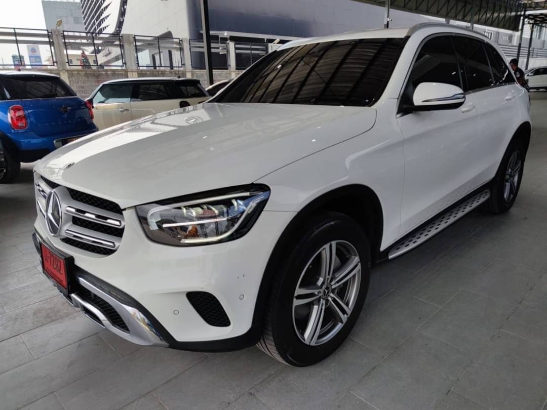 MERCEDES BENZ GLC220d ปี 2021