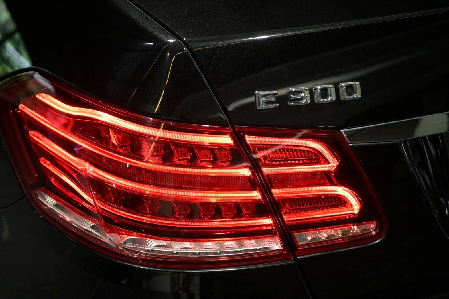 Mercedes-Benz E300 AMG Bluetec Hybrid ปี 2015