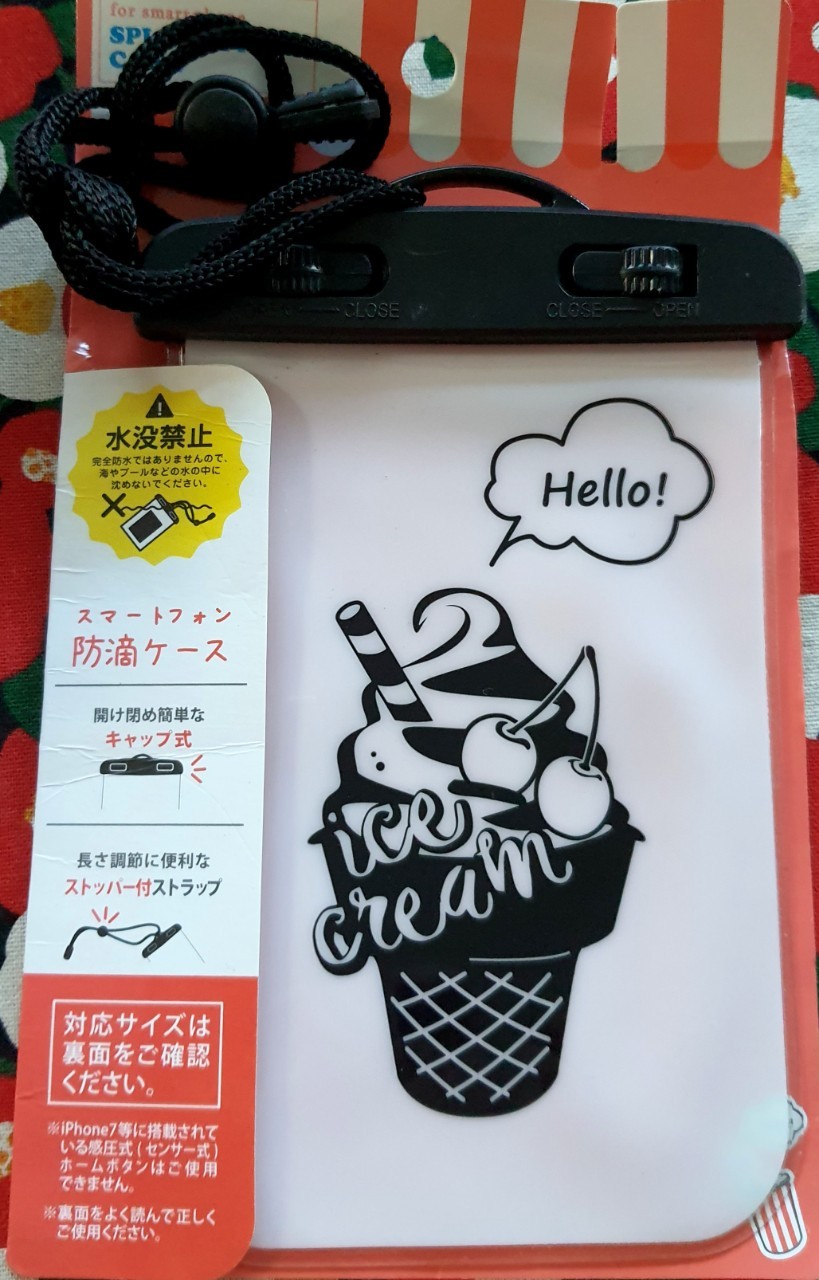 for smartphone splash proof case ซองกันน้ำ กระเป๋า กันน้ำ พร้อมสายคล้องคอ ice cream จากญี่ปุ่น Size : 14 x 7.5 cm