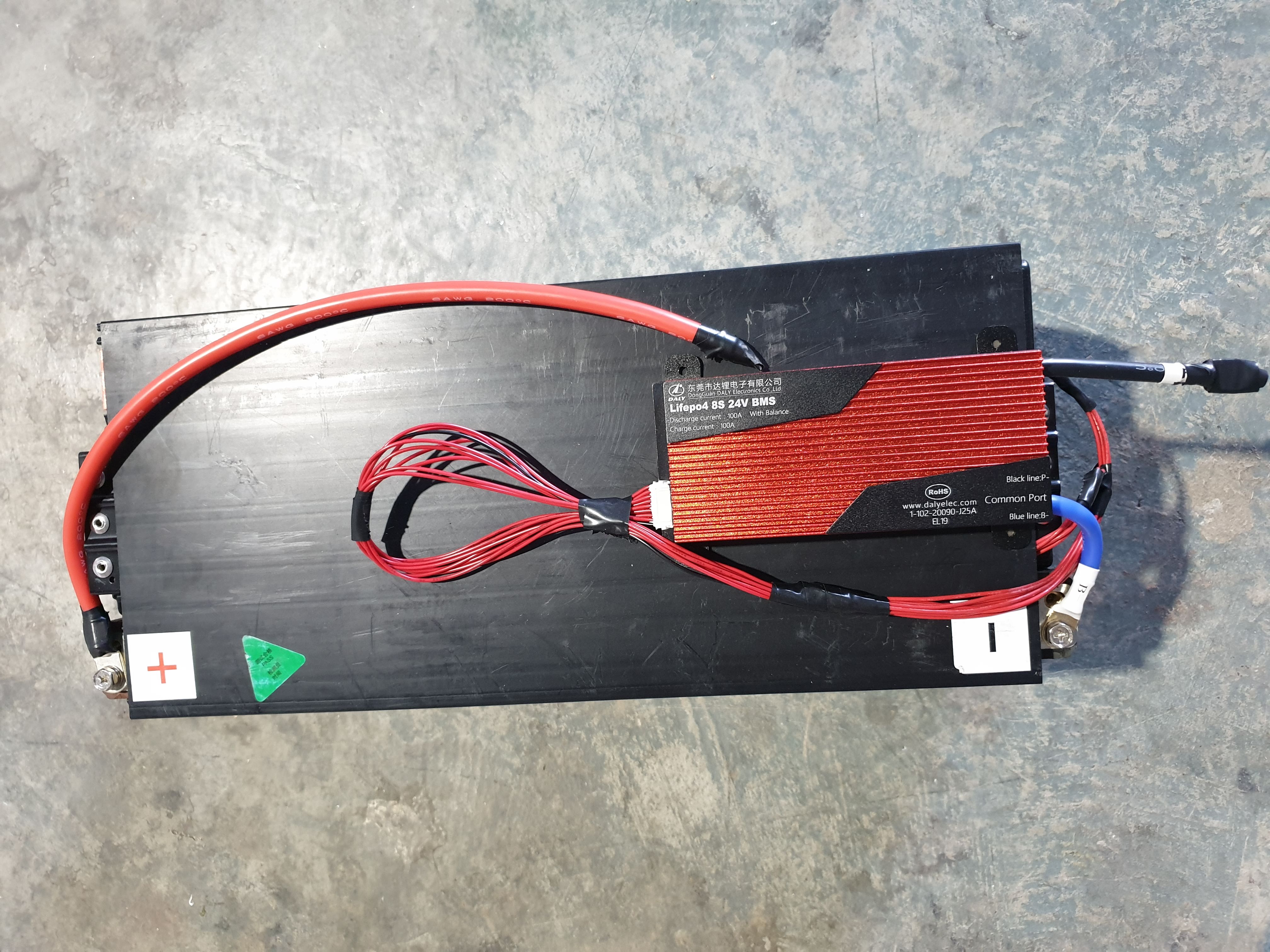 แบตเตอรี่ลิเธียม ฟอสเฟส 24v 120Ah BMS 100A ใช้กันยาวๆ รับประกัน 2 ปี
