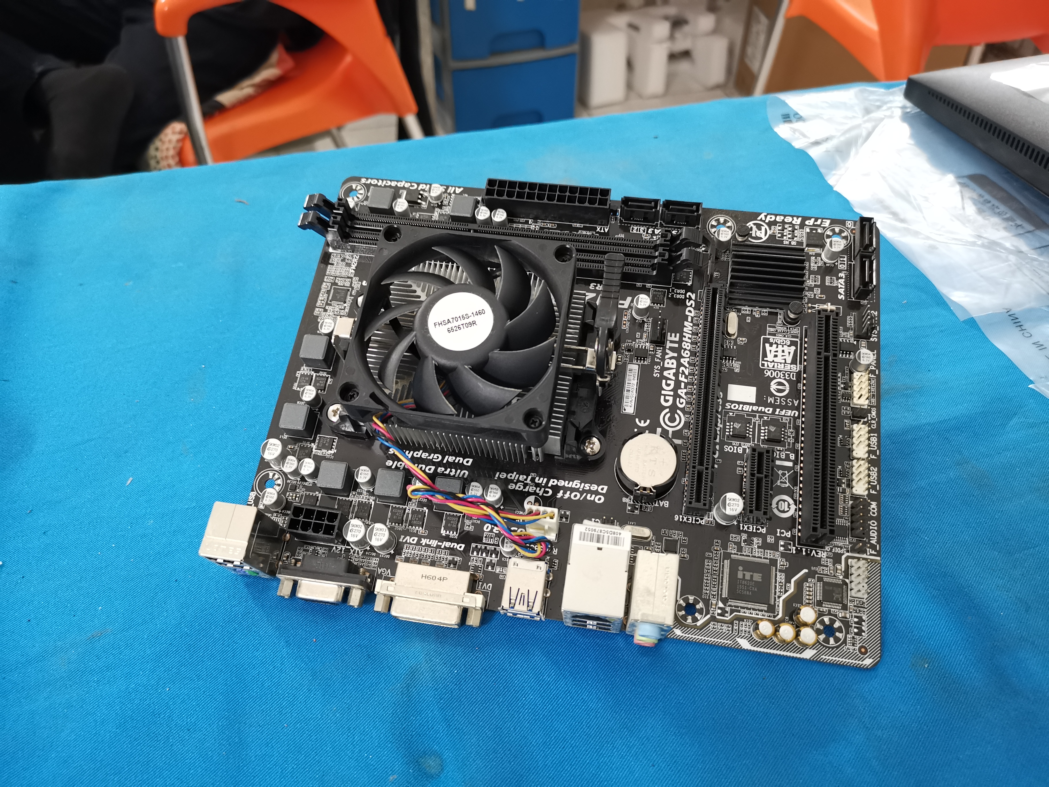 บอร์ด GA-F2A68HM-DS2 มัดรวม ซีพียู A6 7400K พร้อมซิ้ง