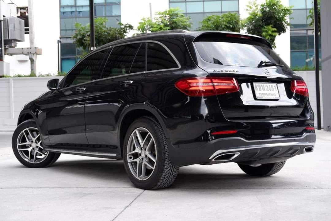 BENZ GLC250d AMG ปี 2016 จด 2017