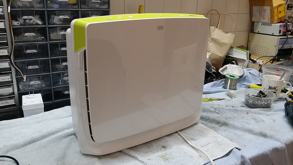 ซ่อมเครื่องฟอกอากาศ ยี่ห้อ 3M รุ่น MFAC-01 อาการปิดเครื่องแล้วแต่พัดลมยังหมุน