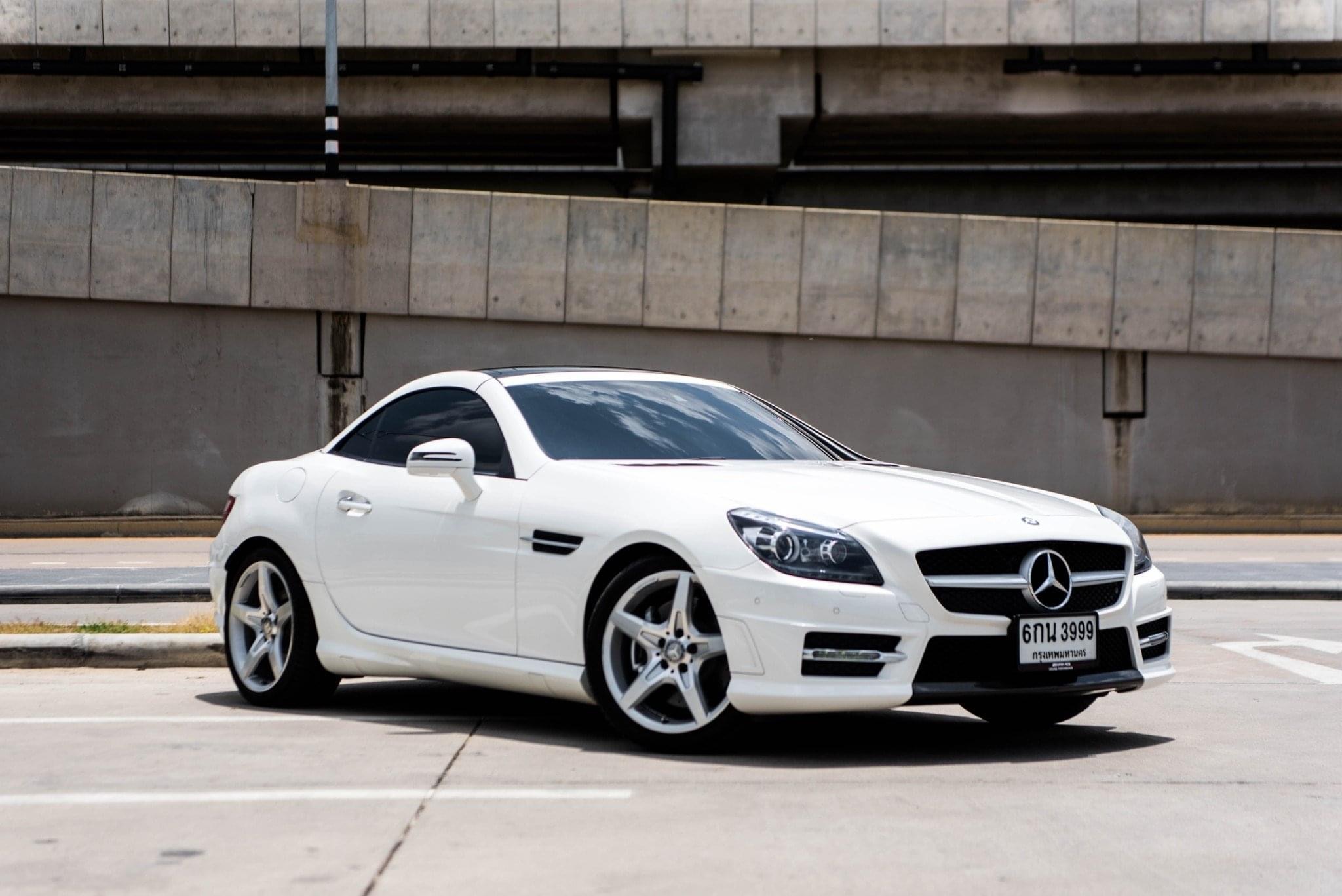 Benz SLK200 R172 AMG ขาวเบาะแดง ปี 2015