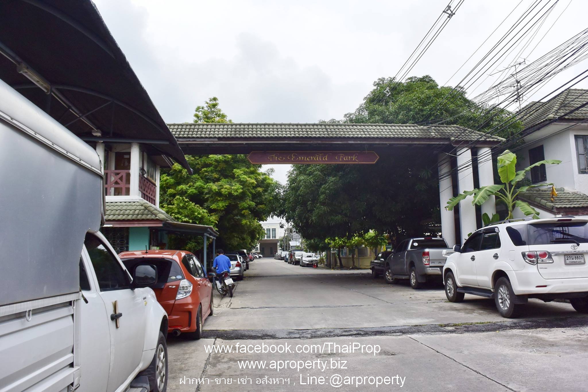 ให้เช่าท/ฮ 2 ชั้น เรวดี 61 ใกล้รถไฟฟ้าหลายสถานี