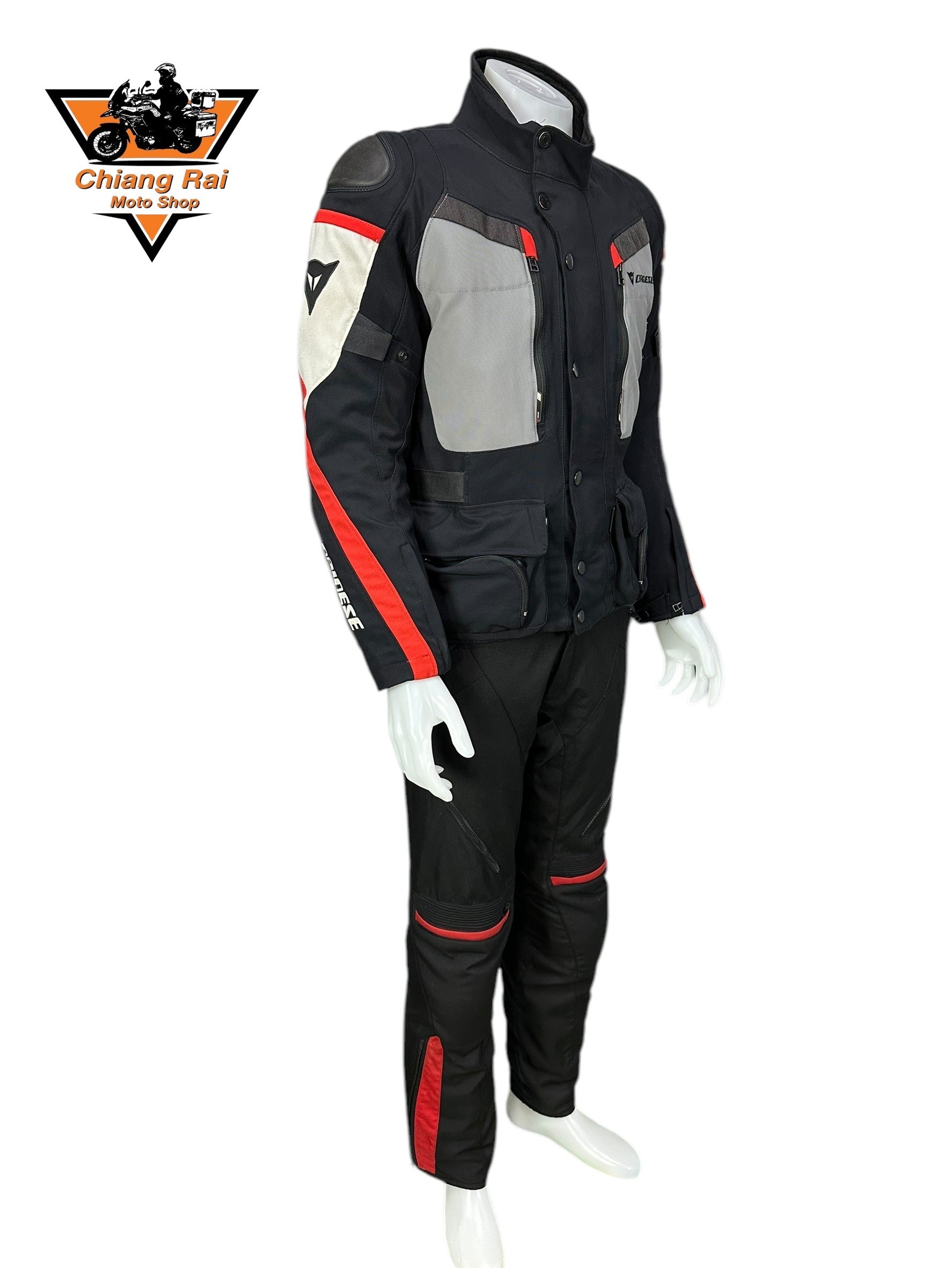 ชุดสำหรับขี่มอเตอร์ไซด์ (มือสอง) SET 027 ชุดทัวริ่ง เสื้อการ์ด + กางเกง ยี่ห้อ***dainese***