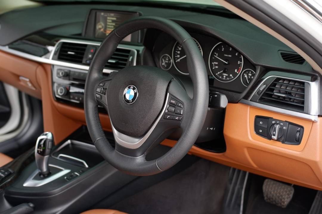 BMW 320d (F30)Lci Diesel ปี 2017