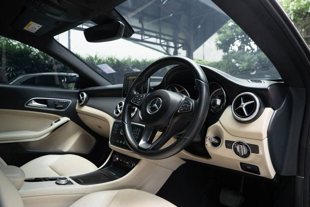 Mercedes-Benz CLA200 Urban ปี 2016