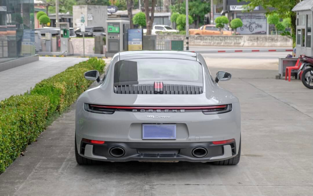 Porsche Carrera 992 ปี 2022