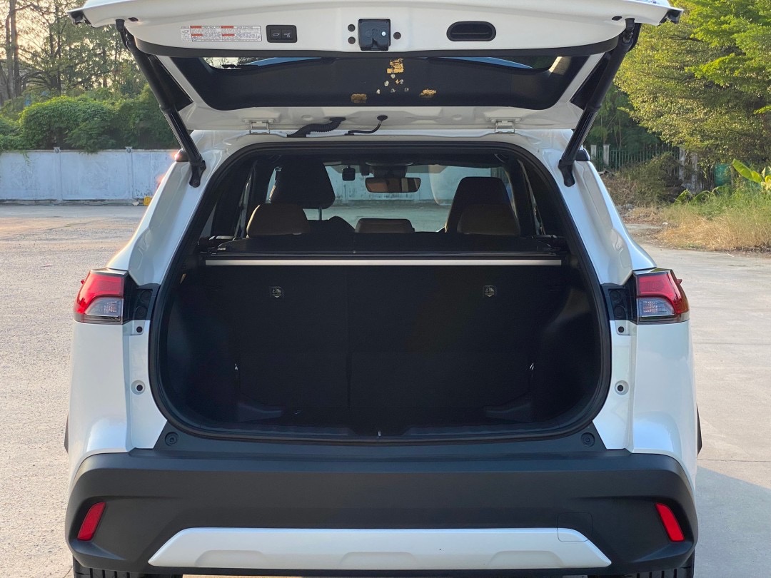 Toyota Cross Hybrid Premium Safety ปี 2020