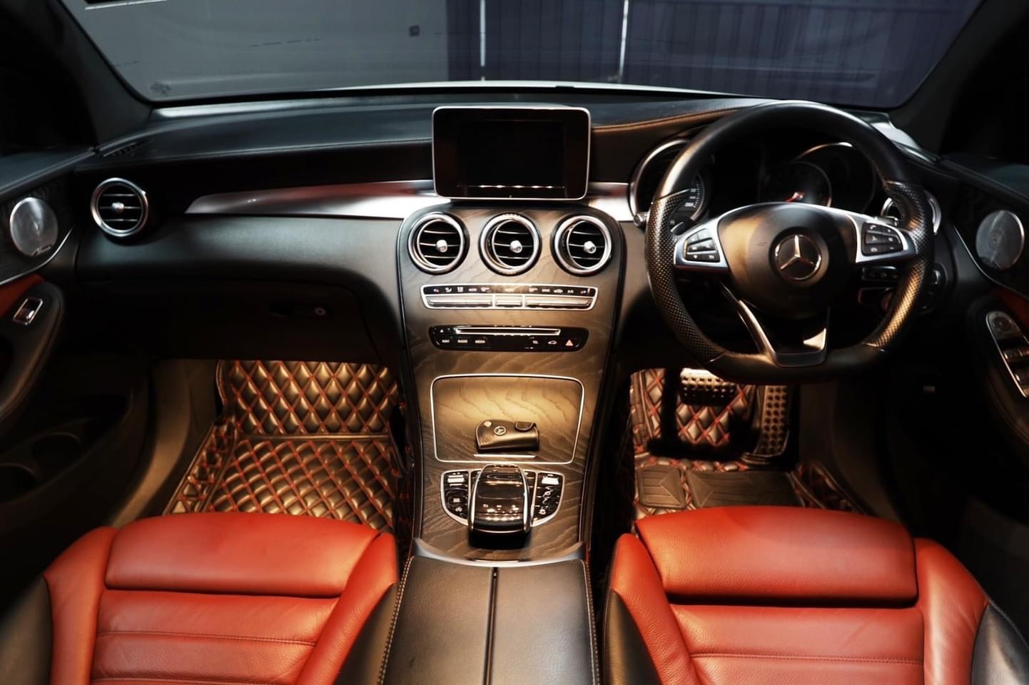 MERCEDES BENZ GLC 250 Coupe 4MATIC AMG Plus ปี 2018