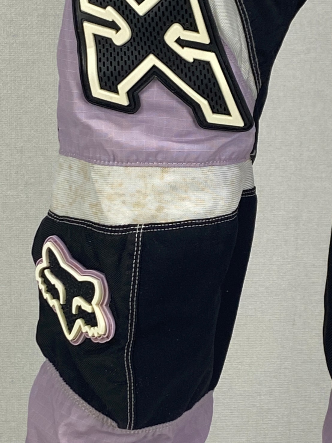 กางเกงขี่มอเตอร์ไซด์ ( มือสอง ) E&A 218: เอว 30" ยาว 27" **FOX**