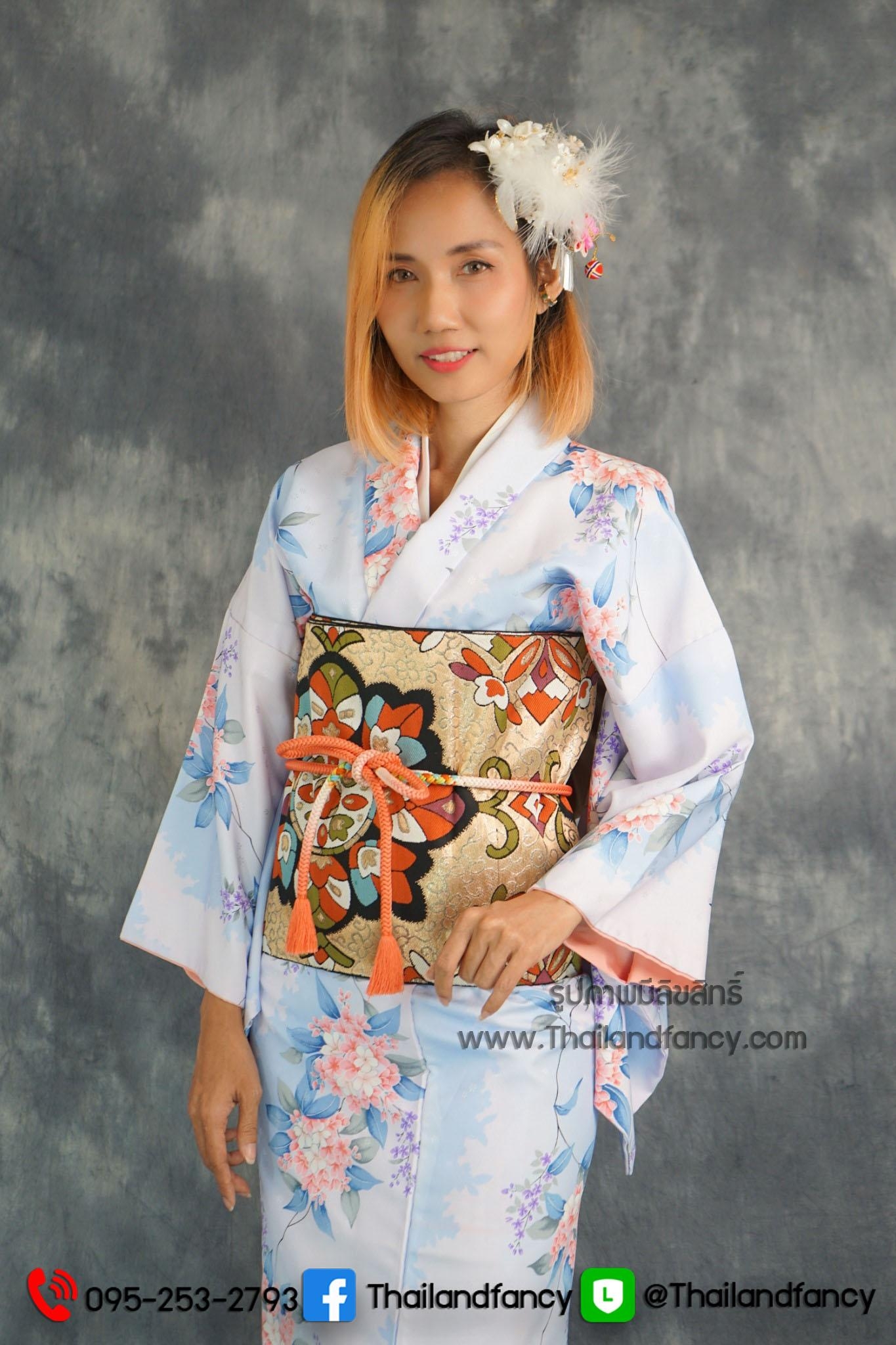 ชุดแฟนซีผู้หญิงสำหรับเช่า Kimono Costume เช่าชุดกิโมโนหญิง เช่าชุดกิโมโนกรุงเทพ เช่าชุดญี่ปุ่นหญิง ชุดญี่ปุ่นโบราณ ชุดเช่ากิโมโนผู้หญิงสีฟ้าลายดอกไม้สีโอรสและม่วง