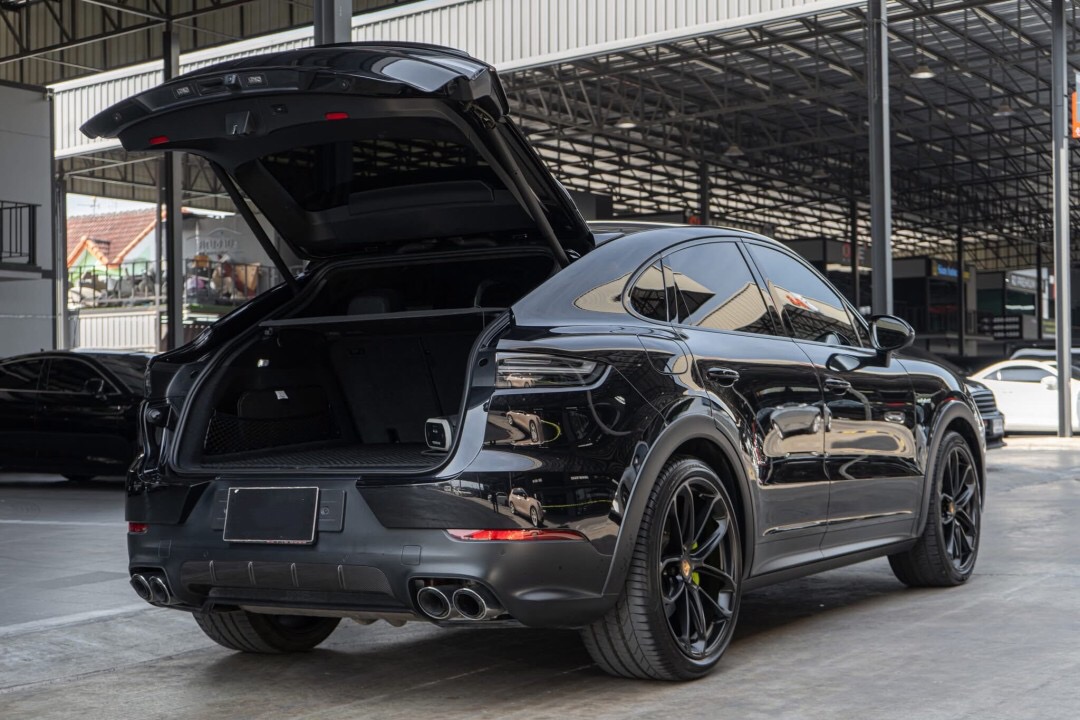 Porsche Cayenne Lightweight ปี 2020