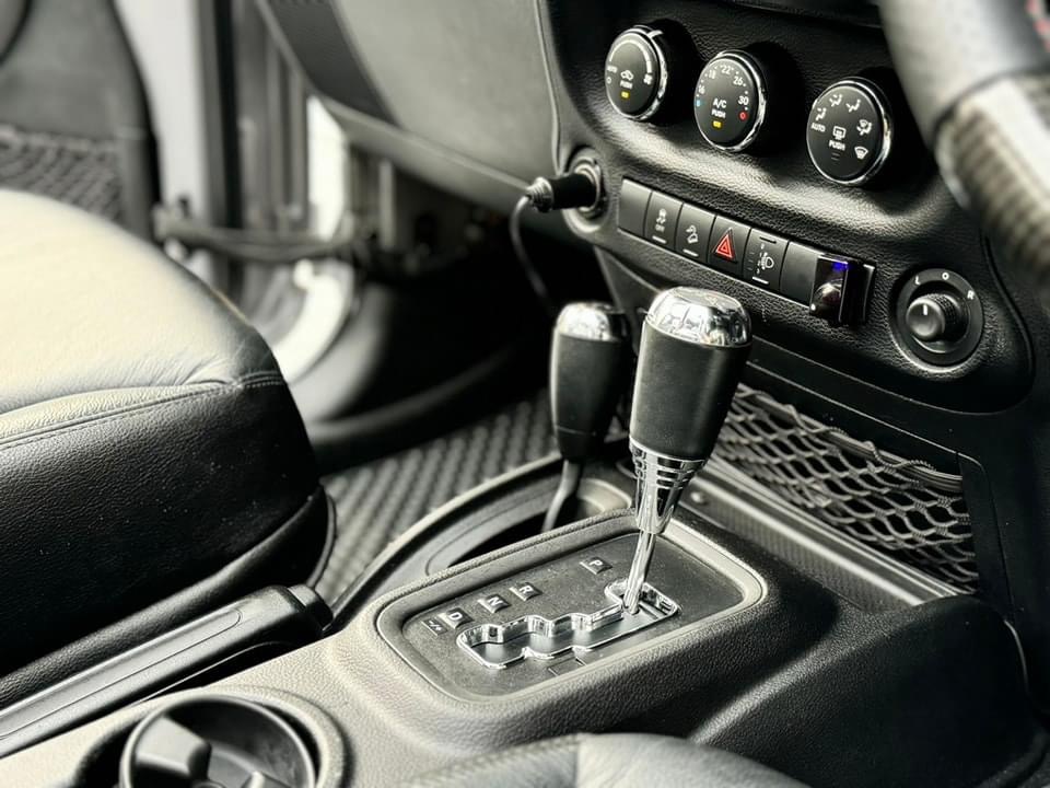 JEEP Wrangler Sahara 2.8 Crd ดีเซล ( JK ) 4wd Ultimate ปี 2014