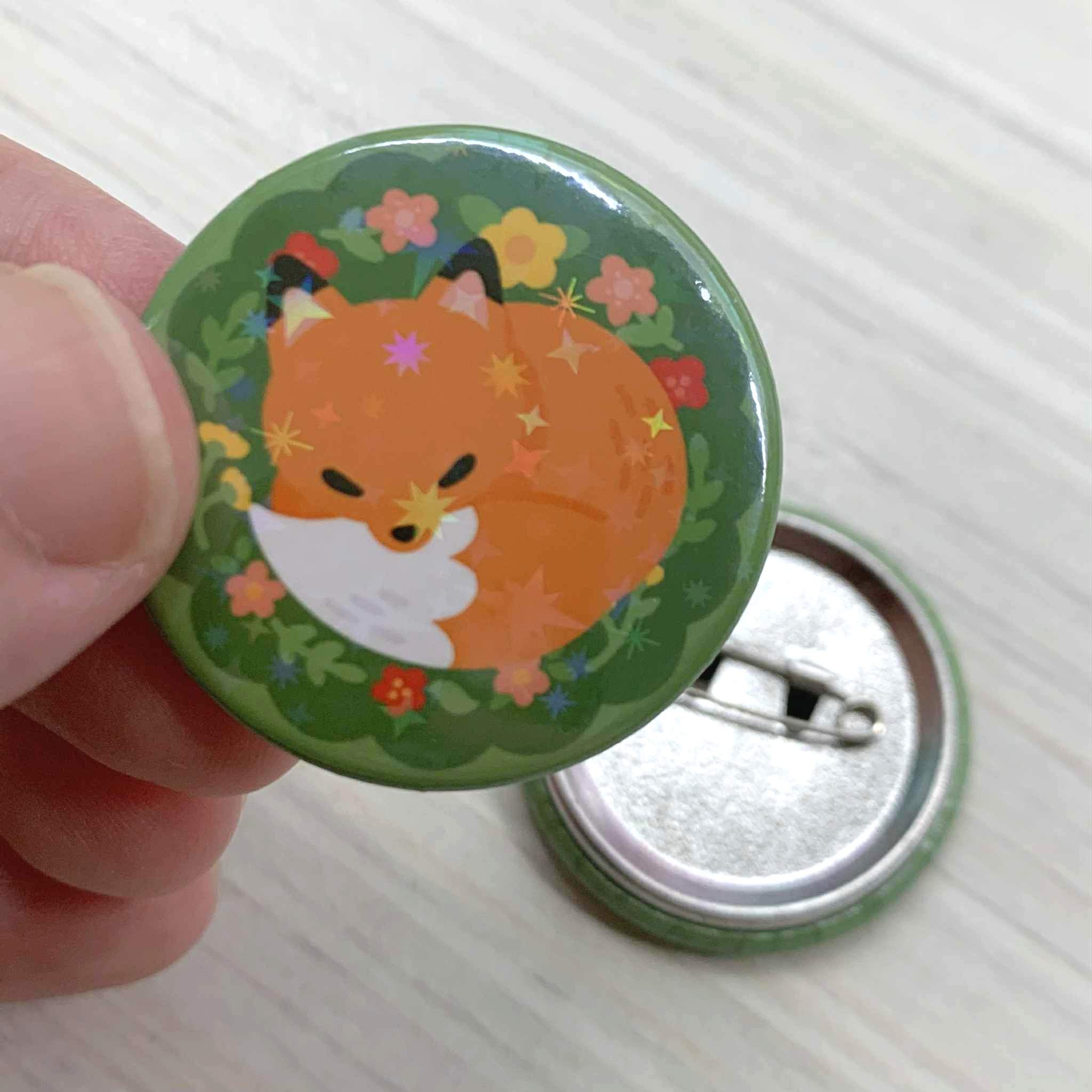 (Pre-order) เข็มกลัดจิ้งจอก (เคลือบวิ้ง/ไม่วิ้ง) - 3.22 cm