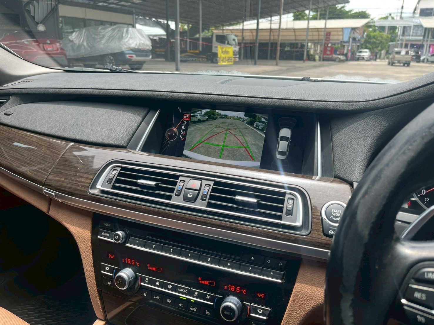 BMW 730Ld 3.0 F02 Sedan รถปี 2014 จดทะเบียน 2015
