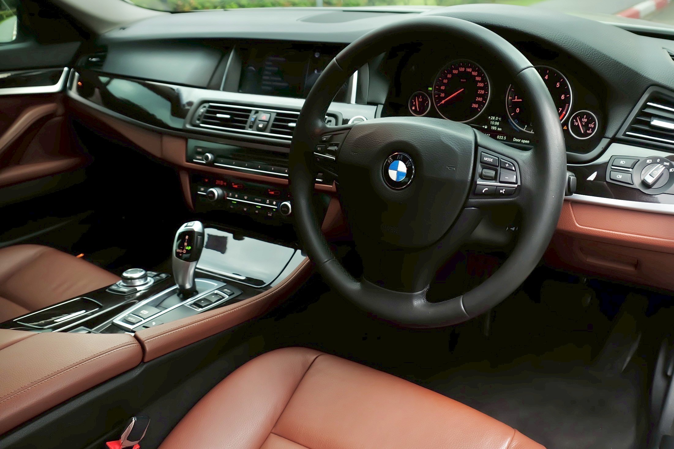 Bmw F10 520i LCI Twin Turbo ปี 2013