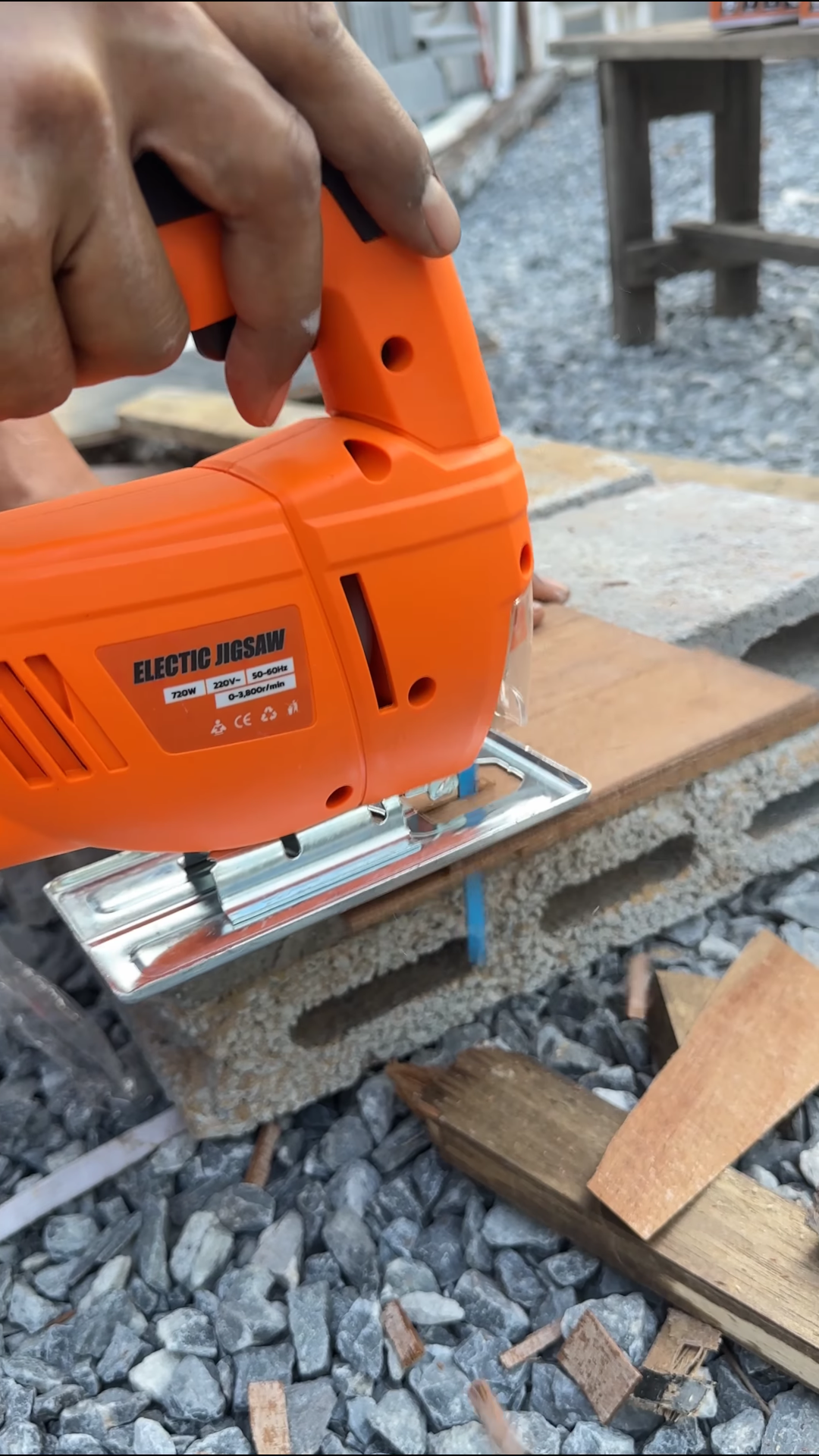 เลื่อยจิ๊กซอ ONSEN รุ่น ON-431 แถมใบเลื่อย 1 ใบ และ ประแจ 1 ชิ้น