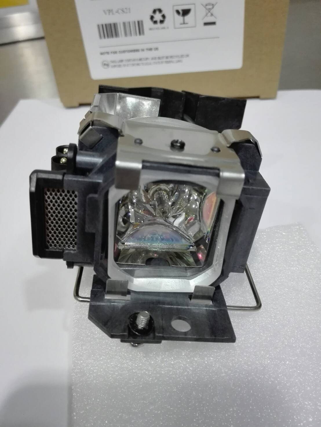 หลอดโปรเจคเตอร์ Sony VPL-CS21 เกรด A – ความคมชัดสูง อายุการใช้งานยาวนาน