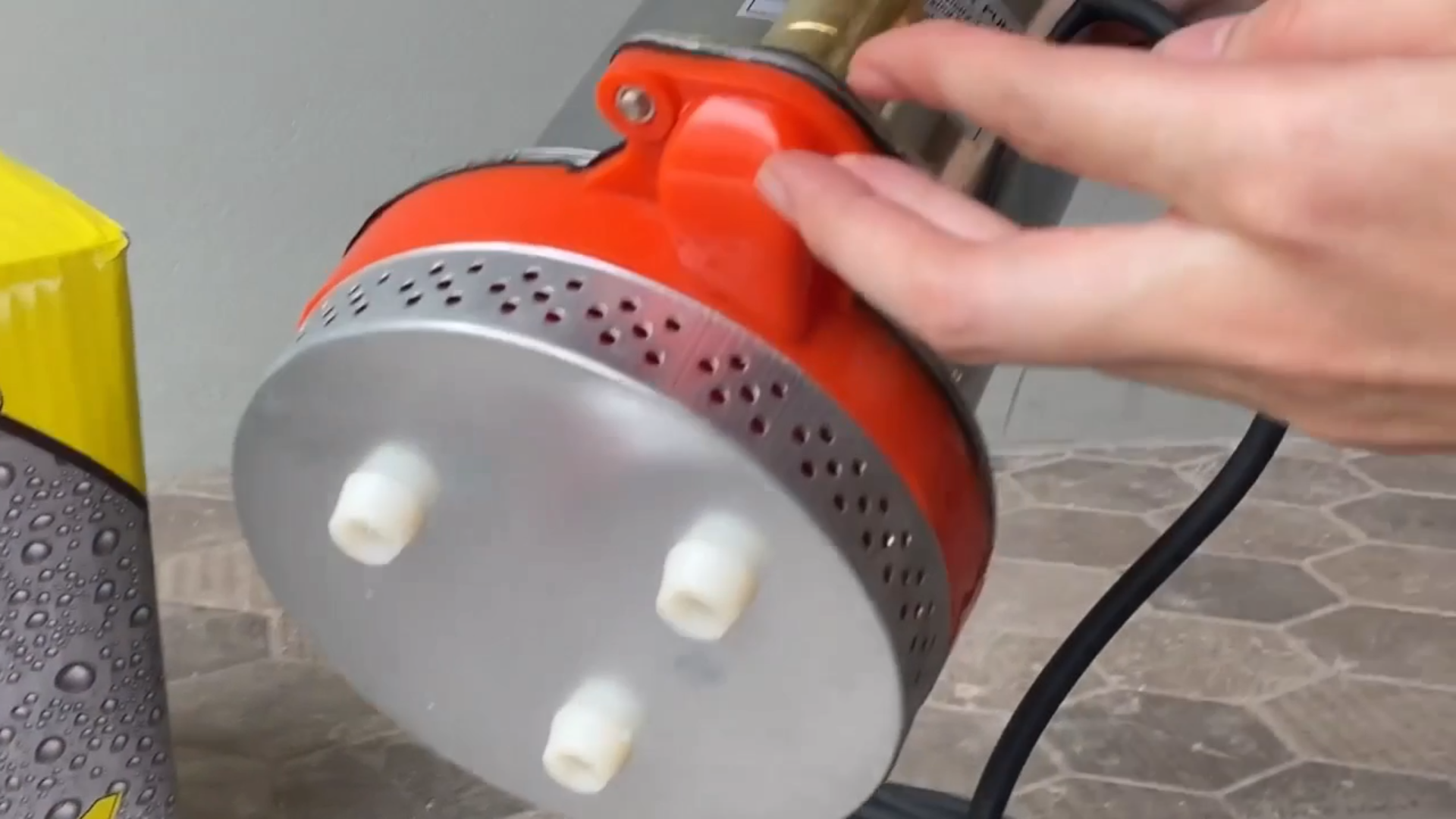 ไดโว่ DC 12V ยี่ห้อ ONSEN ท่อ 1 นิ้ว สายไฟยาว 5 เมตร แถมตัวคีบแบต 1 คู่