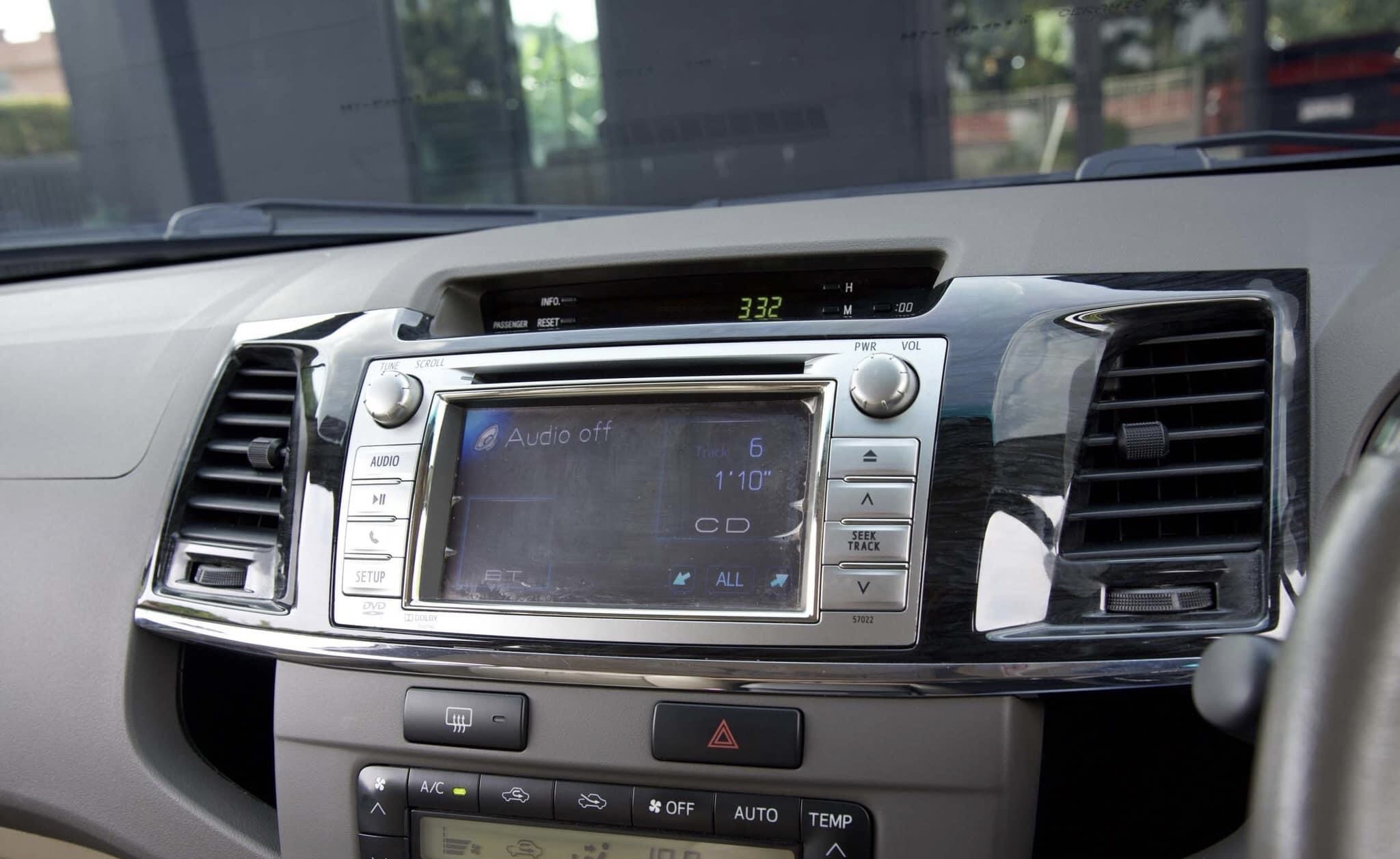 Toyota Fortuner 3.0 D4D V ปี 2011