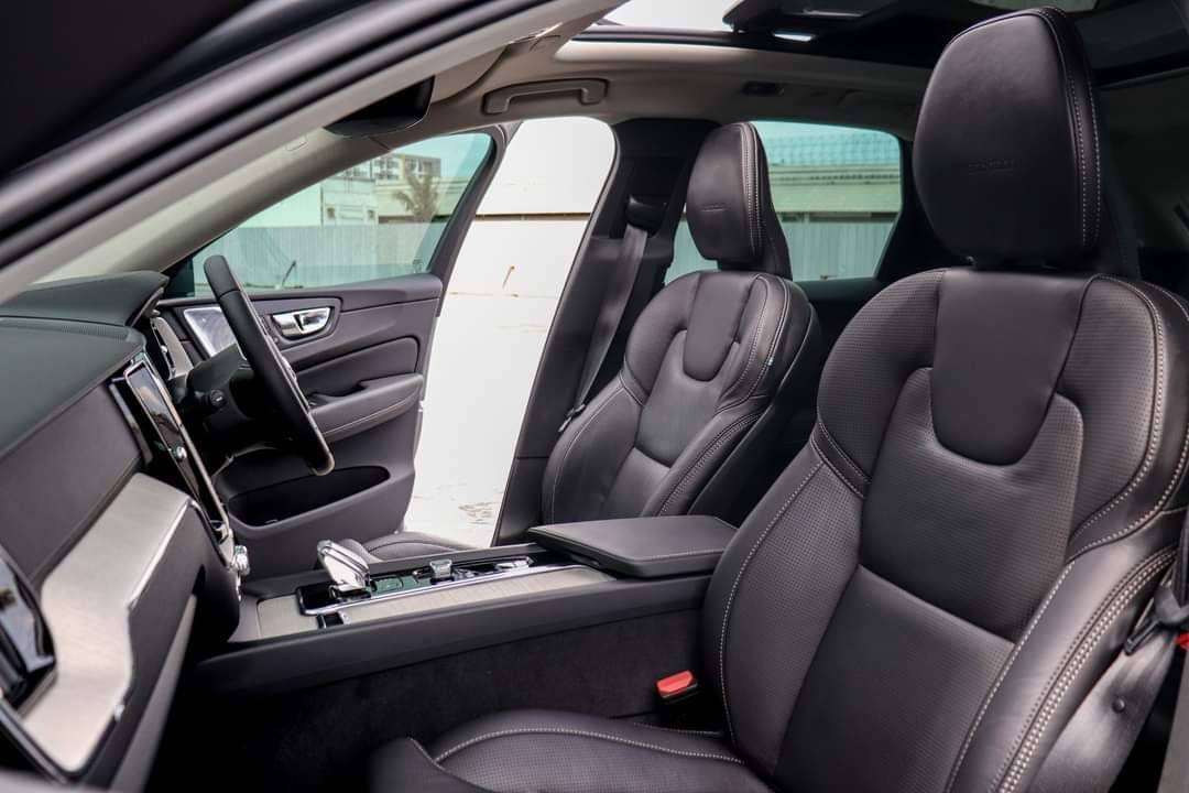 Volvo XC60 2.0 Recharge T8 Inscription 4WD SUV ปี2021