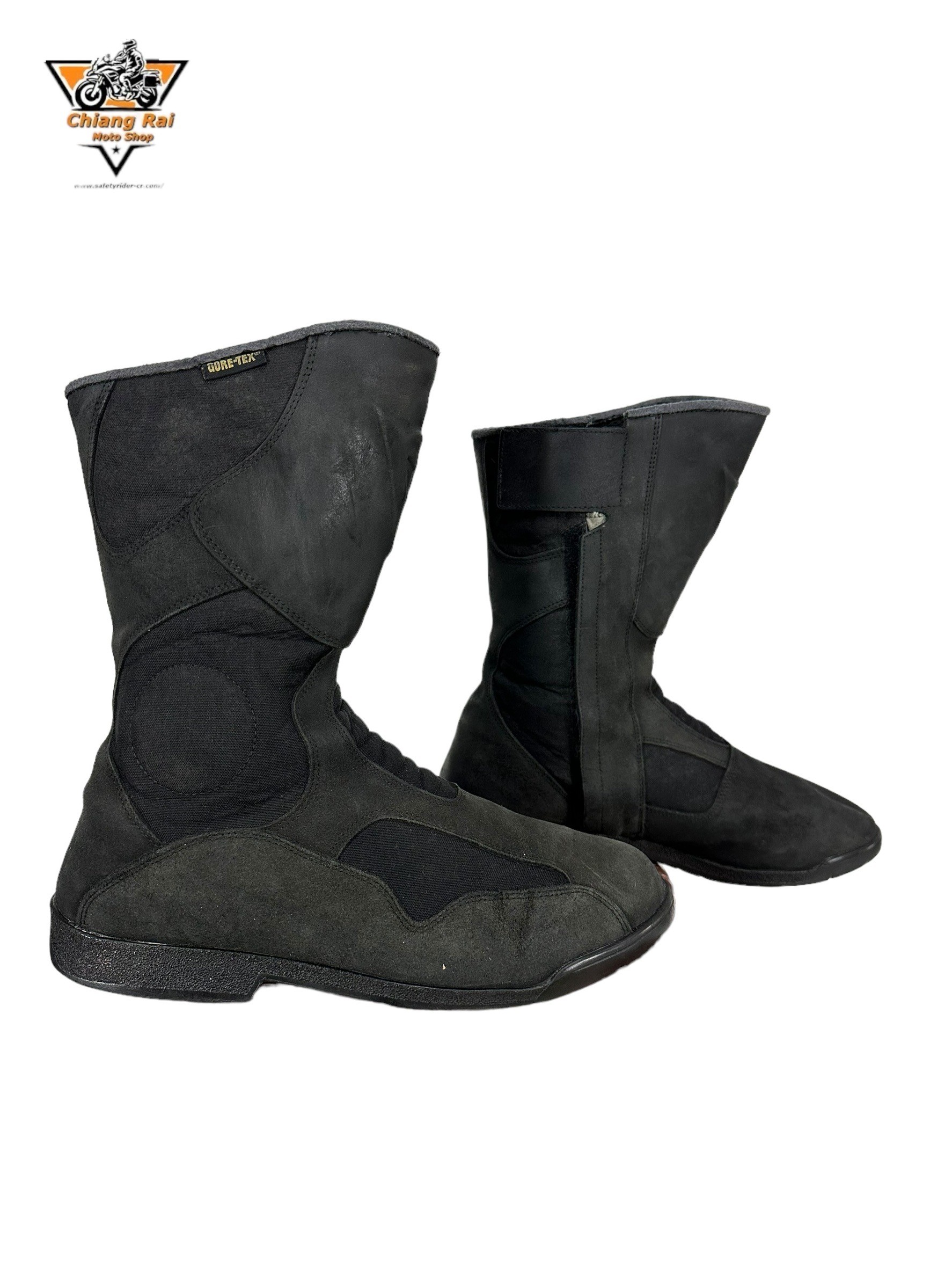 รองเท้าขี่มอเตอร์ไซด์( มือสอง) RCBS-668 Size ขนาดจากป้าย 45:EUR / 10:UK / 27.9:Cm.(dainese)