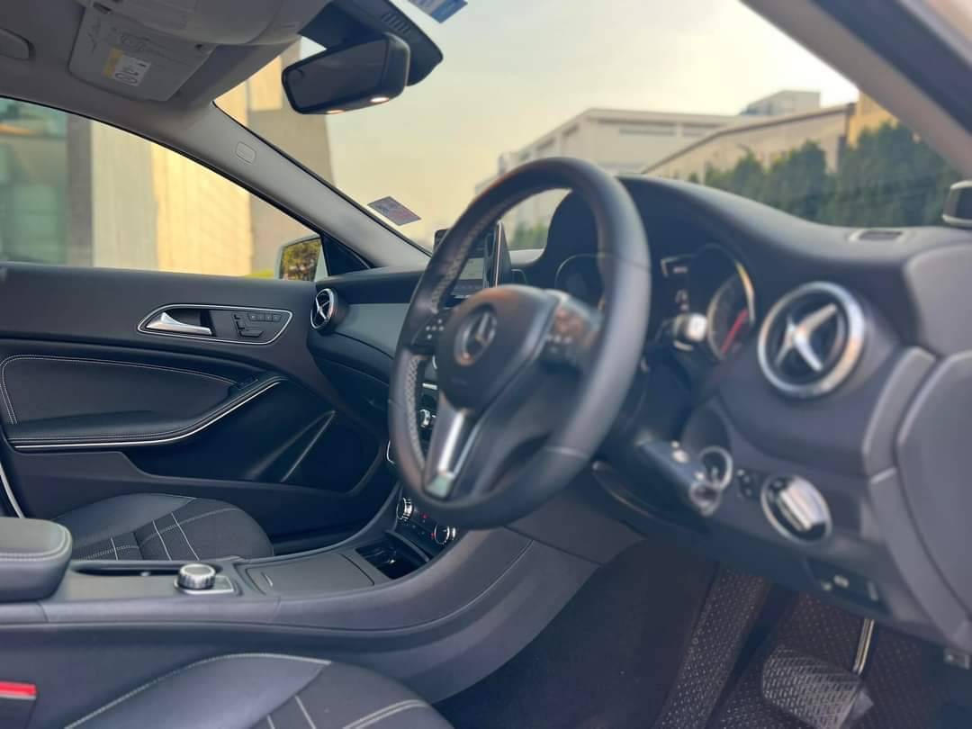 Mercedes BENZ GLA200 ปี 2016