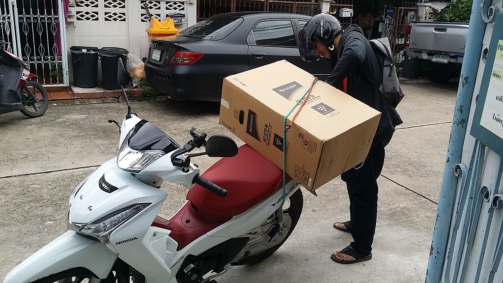 ซ่อมเครื่องฟอกอากาศ ยี่ห้อ SHARP รุ่น KC-D70-W อาการซ๊อตเนื่องจากเสียบไฟ 220V