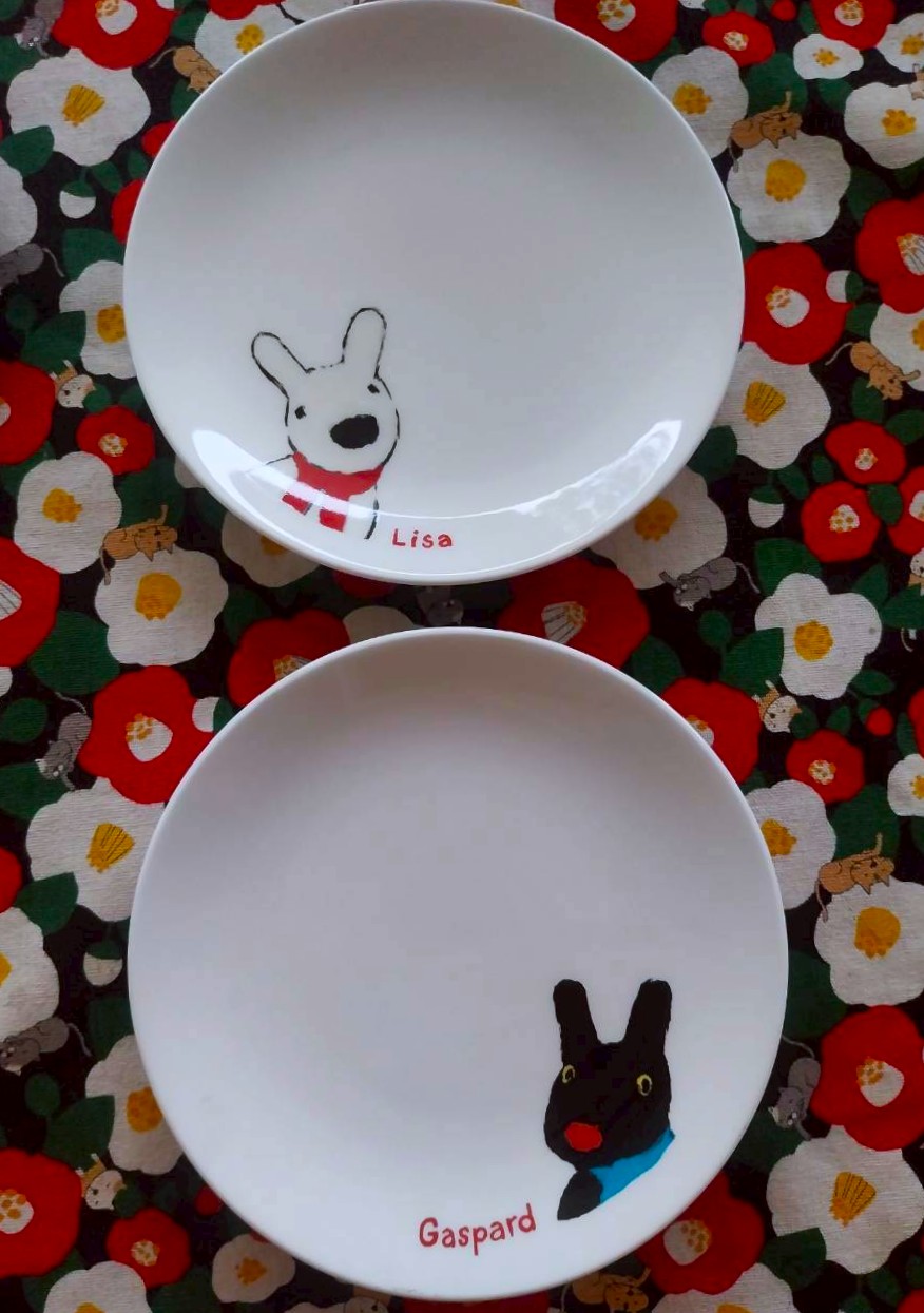 Set จาน เซรามิก Gaspard et Lisa กัสปาร์ และ ลิซ่า ของแท้จากญี่ปุ่น 1 set มี 2 ใบ Size : 15 cm MADE IN JAPAN