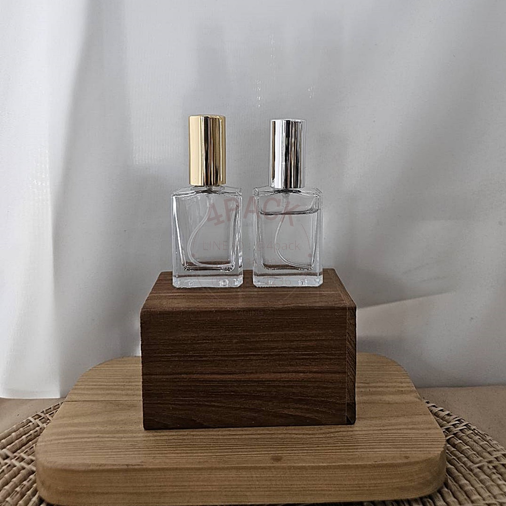 (กล่องละ 140ใบ)ขวดแก้ว30ml ทรงแบน +ฝาสเปรย์ เงิน/ทอง