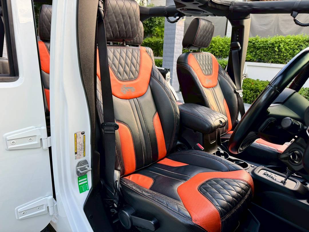 Jeep Chelsea Truck By Khan Limited Edition ปี2013
