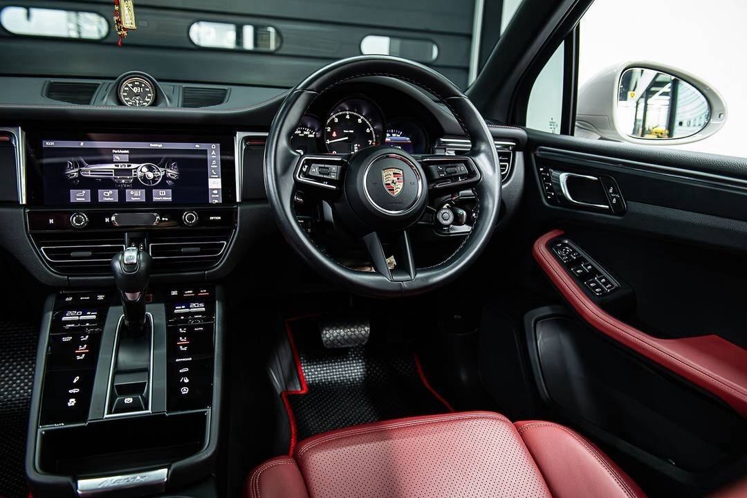 Porsche Macan ปี 2023